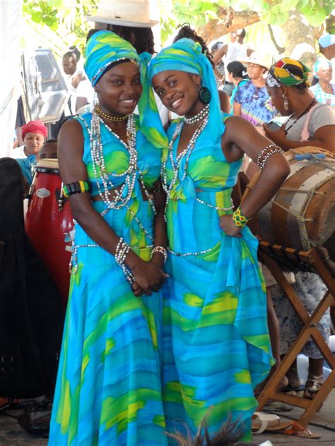 Garifuna-Dancers Honduras | Caribbean fashion, Latina women, Culture ...