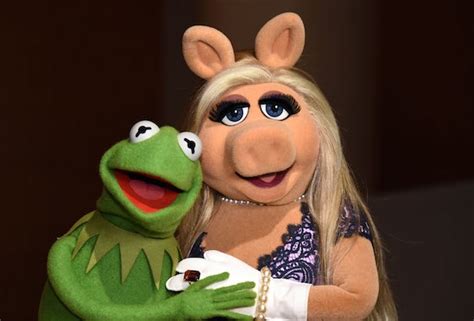 ‘Muppets’ Star Kermit Announces Breakup With Miss Piggy | TVLine