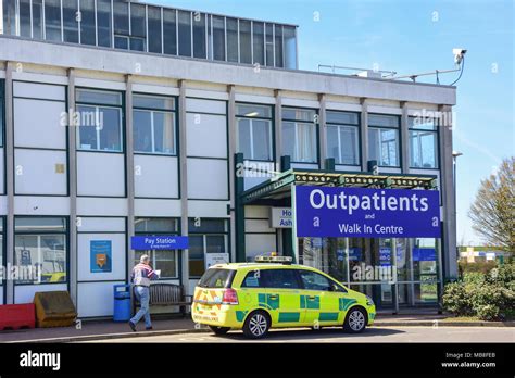 Outpatients And Walk In Centre At Ashford Hospital Ashford And St