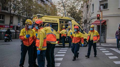 Un Autob S Arrolla A Una Mujer En La Gran Via De Barcelona Le Fractura