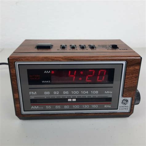 Vintage 80s Ge General Electric 7 4642b Digital Clock Radio 1980s Ebay