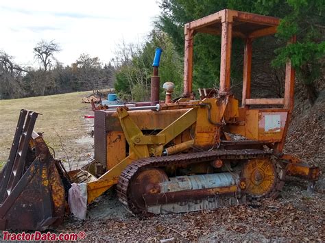 Massey Ferguson 200 Crawler Loader Tractor Information