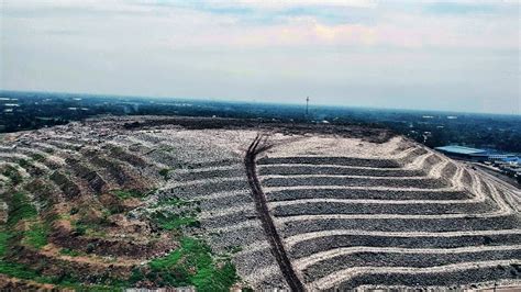 TPA bantargebang bekasi dari atas - YouTube