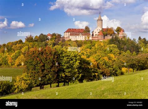 Buildings Mountains Hi Res Stock Photography And Images Alamy