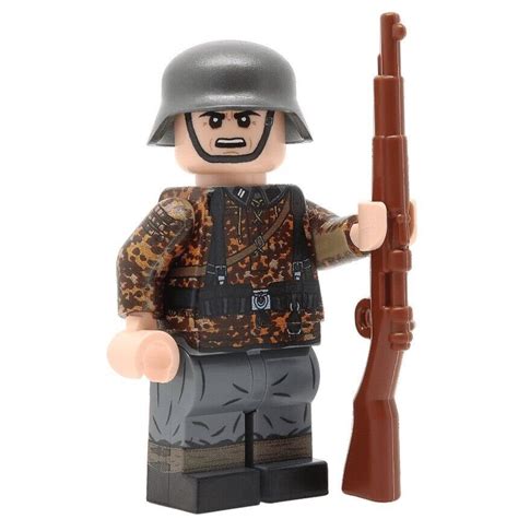 United Bricks Ww2 Blurred Edge Camo Minifigure With Kar98 Nashvegas