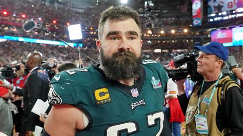 Eagles Jason Kelce Issues Beer Chugging Challenge For Charity Yardbarker