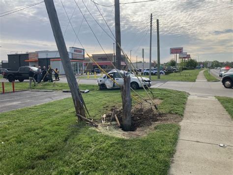 Columbus Woman Hits Light Pole After Stealing Car Police Chase