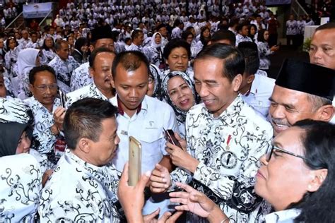 Bagaimana Nasib Honorer Di Tahun 2024 Presiden Jokowi Jelaskan Dalam