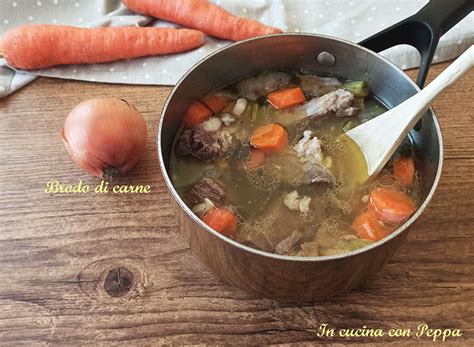 Brodo Di Carne Cottura Tradizionale E A Pressione In Cucina Con Peppa