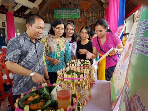 Politeknik Kesehatan Denpasar Pameran Gizi Dalam Rangkaian Kegiatan