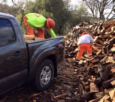 Inmates At Work Outside Tuolumne County Jail - myMotherLode.com