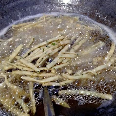 resep kue bawang ala mama fuji sederhana rumahan  yummy app