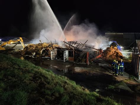 FEU 4 Brennt Stall Freiwillige Feuerwehr Nordhastedt