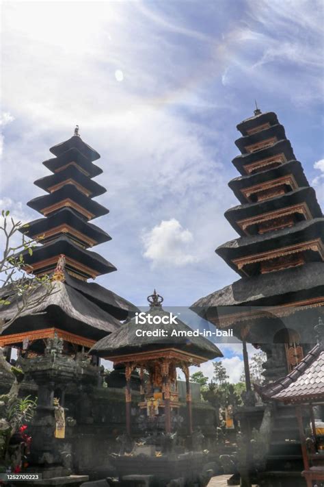 Atap Tradisional Bali Di Kompleks Pura Penataran Agung Besakih Pura