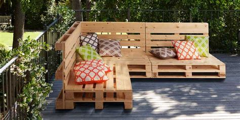 Liven Up Your Garden With These Summer Garden Pallet IdeasAssociated