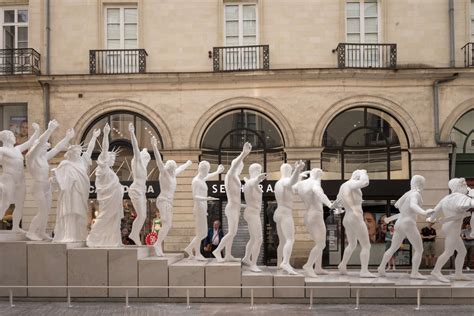 Au Voyage Nantes Les Statues Ont Une Incroyable Stature