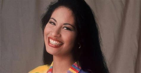 Selena Quintanilla en bikini y vestido de malla mostraba su faceta más sensual Publimetro México