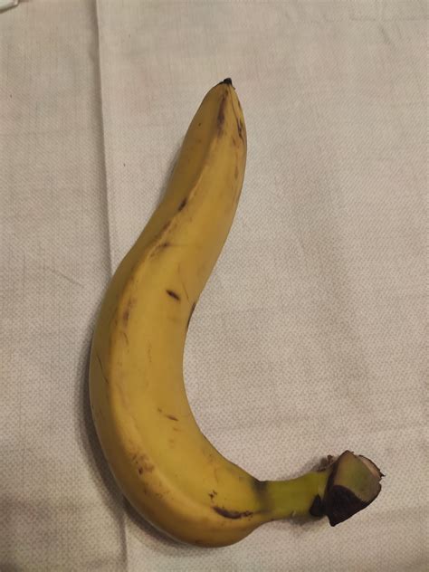 This Oddly Shaped Banana Rmildlyinteresting