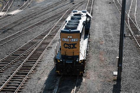 Csx Shares Fall After Q Revenue Misses Expectations As Shipping