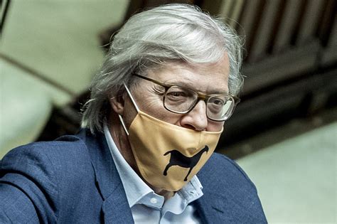 Vittorio Sgarbi Si Candida A Sindaco Di Roma Per Centrodestra Nella