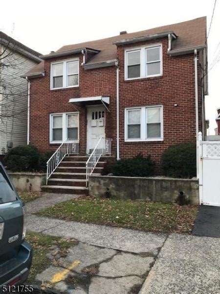 83 Elizabeth Nj 5 Bedroom Houses For Sale Movoto