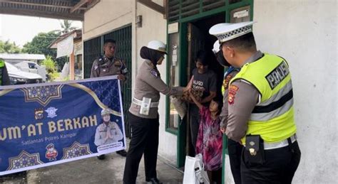 Jumat Berkah Satlantas Polres Kampar Berbagi Sembako Ke Masyarakat