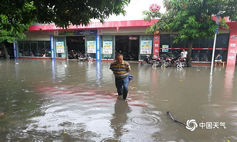 短时强降水致云南玉溪遭遇内涝滑坡等灾害元江县