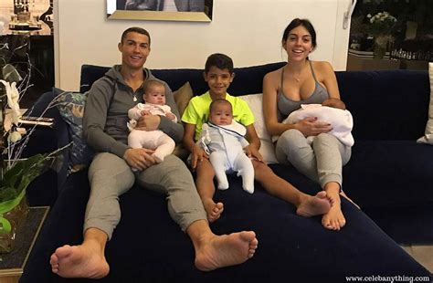 Cristiano Ronaldo : Age, Controversies, Family, Net Worth