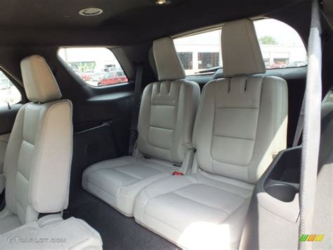 Medium Light Stone Interior 2013 Ford Explorer XLT Photo #63601019 ...