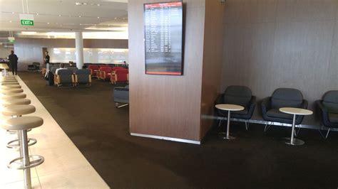 Qantas business class lounge Sydney International - only1invillage