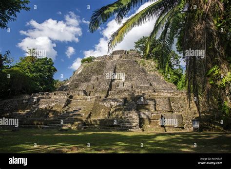 The Belize Lamanai Mayan Ruins Stock Photo - Alamy