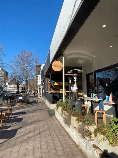 Partially Accessible Restaurant Cafe In Lonsdale Street Rye Cafe