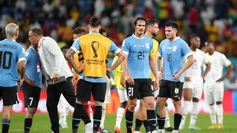 مدرب أوروجواي بعد توديع كأس العالم سنعود إلى بلادنا بمذاق سيئ بطولات