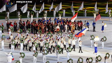 Alyssa Valdez Leads Empowered Pinays In SEAG Opening Ceremony