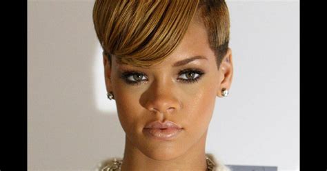 Rihanna Elle S Est Transform E En Bichon Pour Faire Sensation Aux Nrj