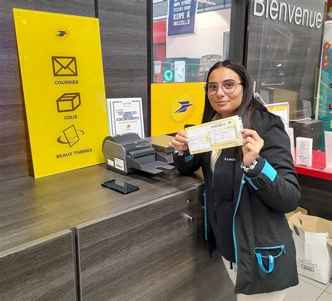 Essonne La Poste Ouvre Un Nouveau Point Relais Dans Un Supermarch