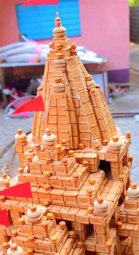 Ayodhya Ram Mandir Made From 20 Kg Parle G Biscuits 20 किलो बिस्किट