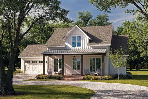 Modern Farmhouse Plan 1479 Square Feet 3 Bedrooms 2 Bathrooms 041 00319