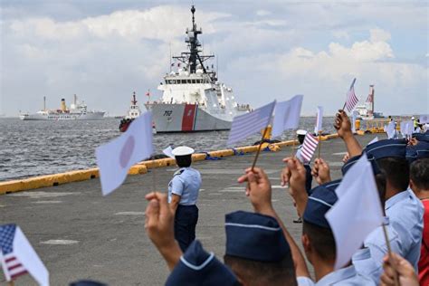 美日海警船驶入菲国海域 三方首次联合演习 海警队 南海 中菲关系 大纪元