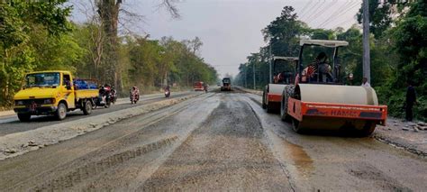 धरानइटहरी सडक खण्डमा थालियो कालोपत्र