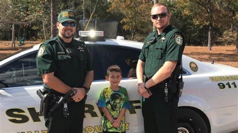 Florida Boy Calls 911 To Invite Police Officers To Thanksgiving Dinner Abc News