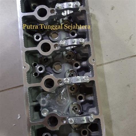 Cylinder Head Only Apv Futura Injeksi Mega Carry Lazada Indonesia