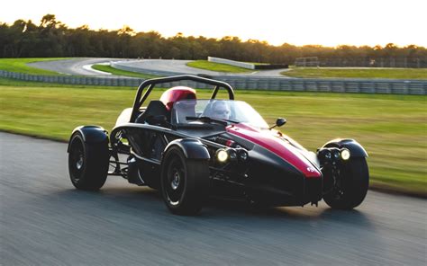 The Us Built Ariel Atom 4 Is An Insane Road Legal Open Wheeler That