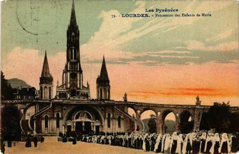 Lourdes Procession des Enfants de Marie à Lourdes Cartorum