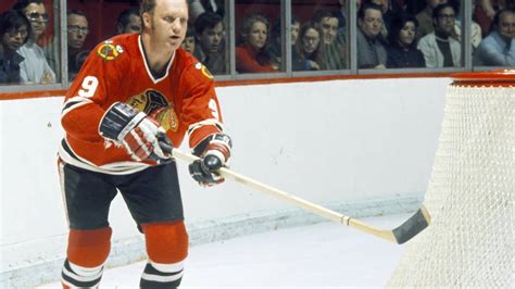 Hockey Hall Of Famer Bobby Hull The Golden Jet Dies At 84