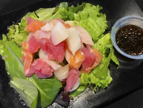 Sashimi Salad - Sushi Damu