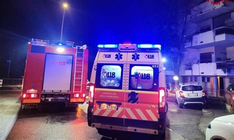 A Fuoco Una Tv Notte Di Paura In Via Fantuzzi Evacuati Per Tre Ore I