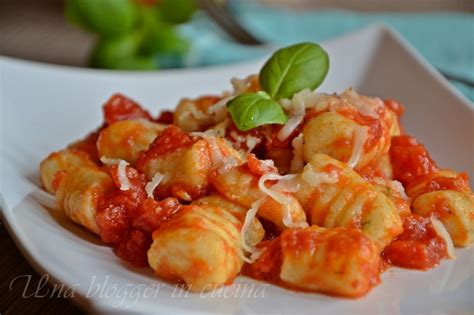 Gnocchi Di Ricotta E Basilico Al Pomodoro Leggero