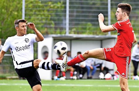 Kurioses Acht Tore Spektakel Landesliga Staffel Badische Zeitung