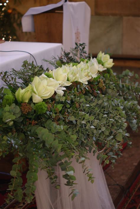 Dekoracje Ko Cio A Bo E Narodzenie Church Flower Arrangements